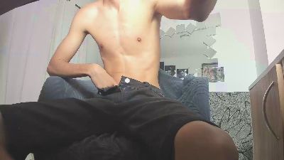Isaaclatino live cam on Cam4