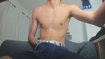 Isaaclatino live cam on Cam4