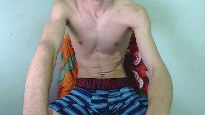 Isaaclatino live cam on Cam4
