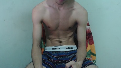 Isaaclatino live cam on Cam4