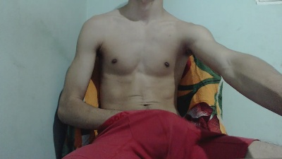 Isaaclatino live cam on Cam4