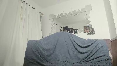 Isaaclatino live cam on Cam4