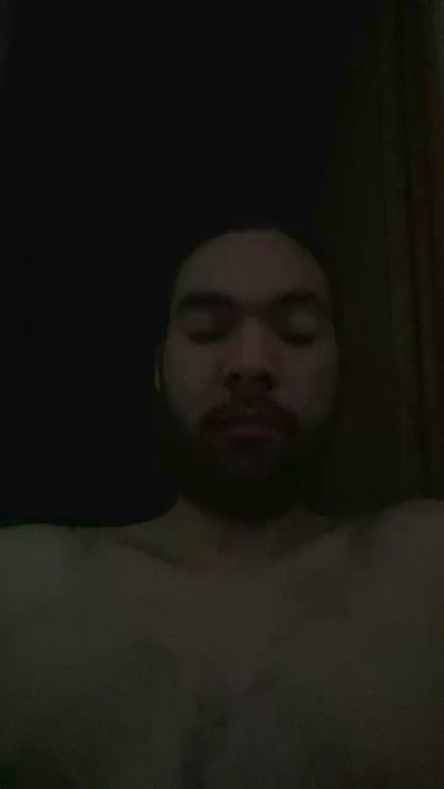 Isaacua live cam on Cam4