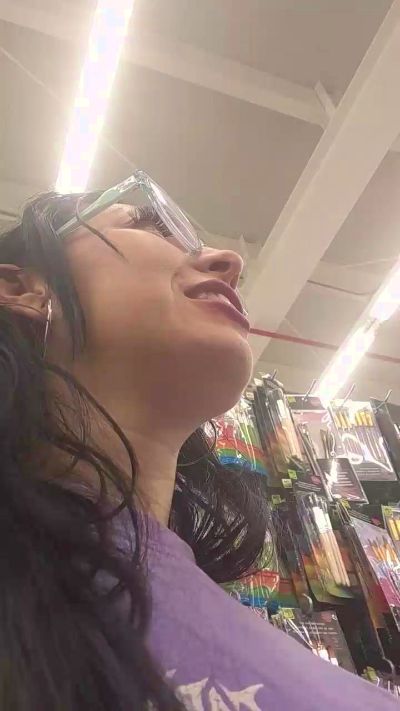 Isabel_DAmour live cam on Cam4