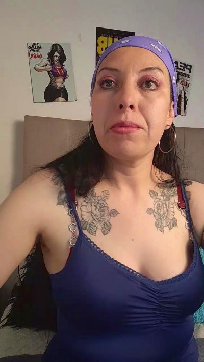 Isabel_DAmour live cam on Cam4