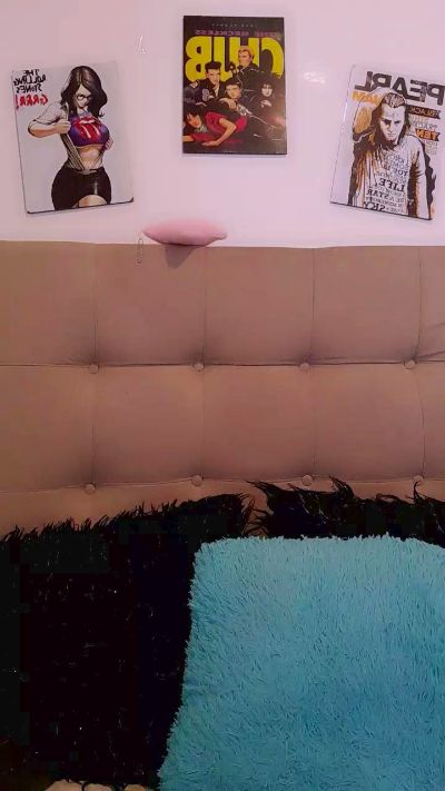 Isabel_DAmour live cam on Cam4