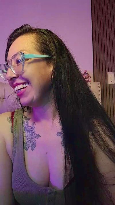 Isabel_DAmour live cam on Cam4