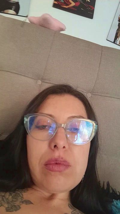 Isabel_DAmour live cam on Cam4