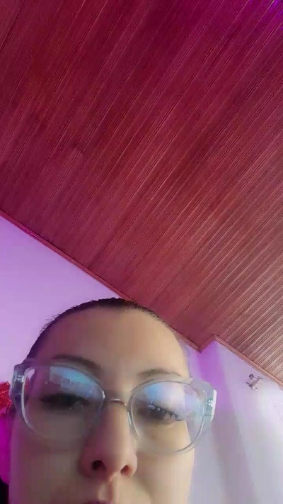 Isabel_DAmour live cam on Cam4