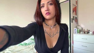 IsabellDears live cam on Cam4