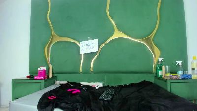 Isabella01SS live cam on Cam4