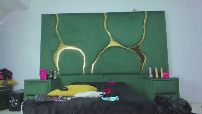 Isabella01SS live cam on Cam4