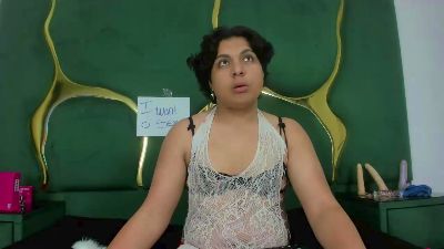 Isabella01SS live cam on Cam4