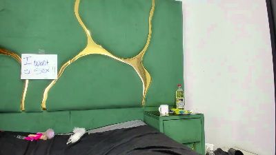 Isabella01SS live cam on Cam4