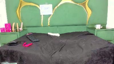Isabella01SS live cam on Cam4