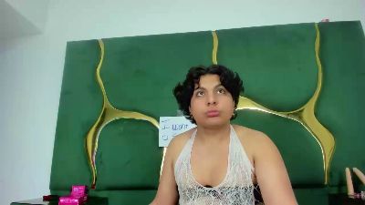 Isabella01SS live cam on Cam4
