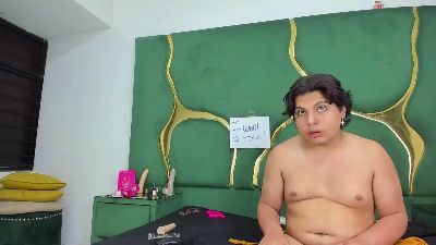 Isabella01SS live cam on Cam4