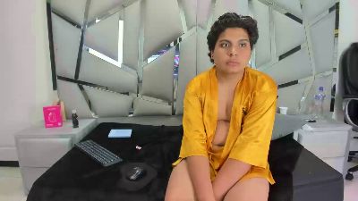 Isabella01SS live cam on Cam4