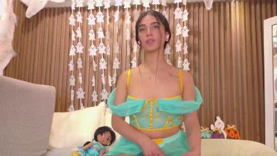 IsabellaCooper9 live cam on Cam4