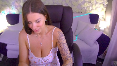IsabellaFoxyy live cam on Cam4