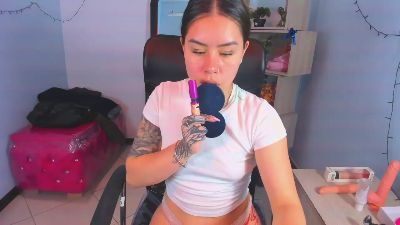 IsabellaSumme live cam on Cam4