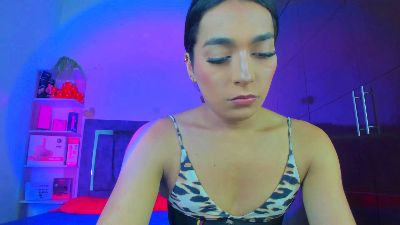 Isabella_Trans live cam on Cam4
