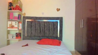Isabella_Trans live cam on Cam4