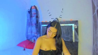 Isabella_Trans live cam on Cam4