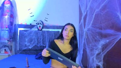 Isabella_Trans live cam on Cam4