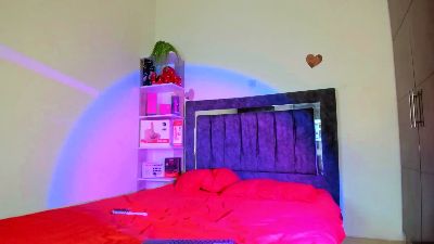 Isabella_Trans live cam on Cam4