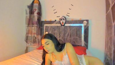 Isabella_Trans live cam on Cam4