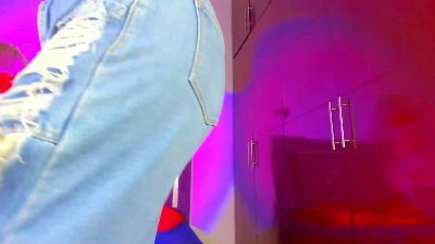 Isabella_Trans live cam on Cam4