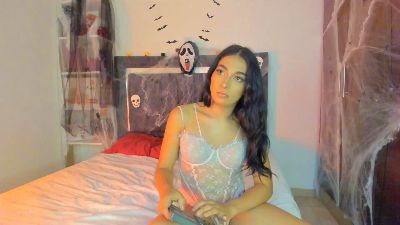 Isabella_Trans live cam on Cam4