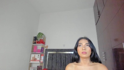 Isabella_Trans live cam on Cam4