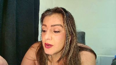 Isabellagarcia live cam on Cam4