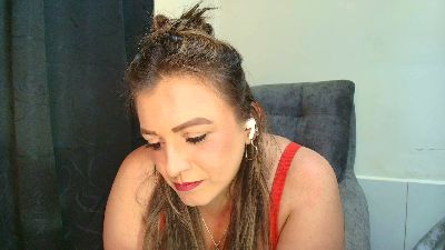 Isabellagarcia live cam on Cam4