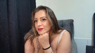 Isabellagarcia live cam on Cam4
