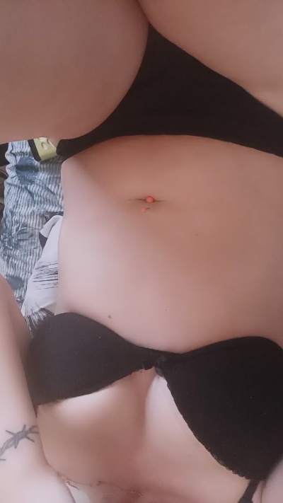 Isabelle_Cora live cam on Cam4