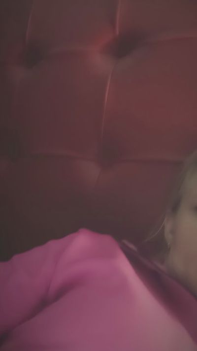 Isabelle_Cora live cam on Cam4