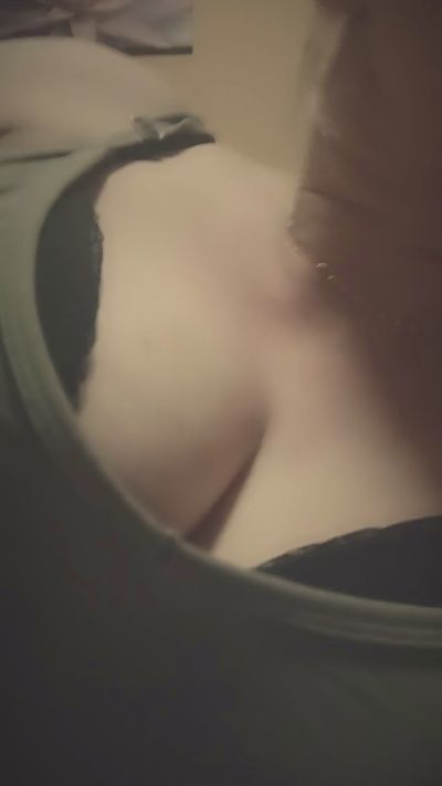 Isabelle_Cora live cam on Cam4