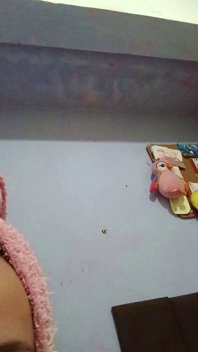 Isadiniz18 live cam on Cam4