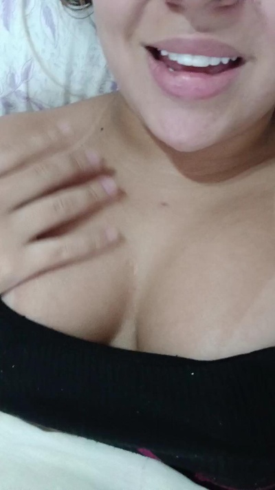 Isadiniz18 live cam on Cam4
