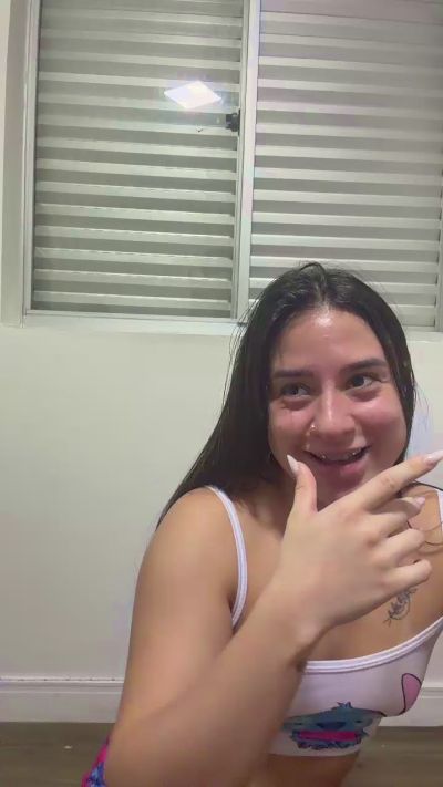 Isafigueroa live cam on Cam4