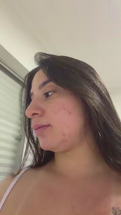 Isafigueroa live cam on Cam4