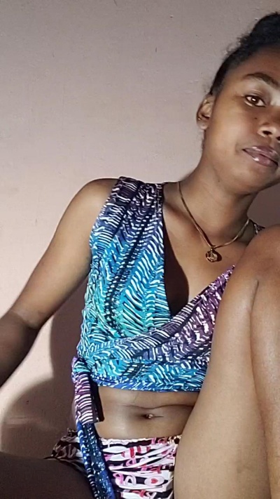 Isah2026 live cam on Cam4