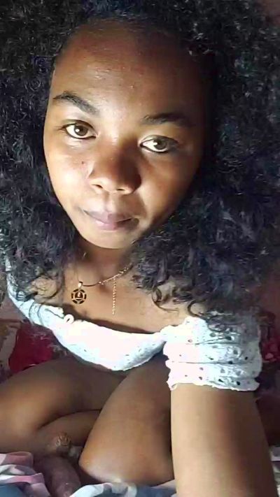Isah2026 live cam on Cam4