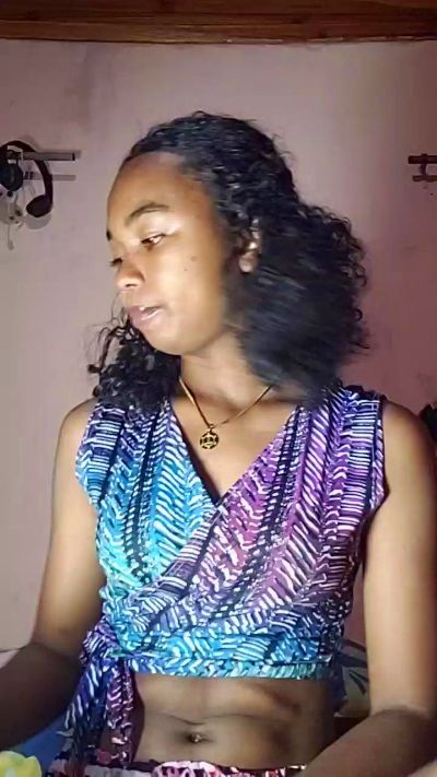 Isah2026 live cam on Cam4
