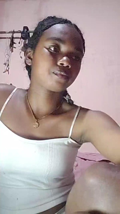 Isah2026 live cam on Cam4