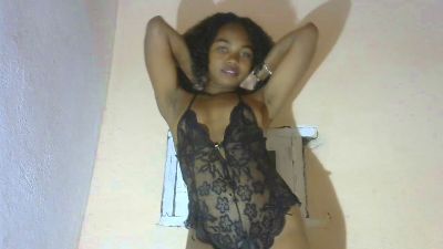 Isah2026 live cam on Cam4