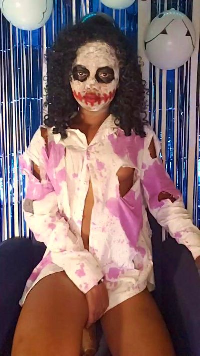Isah2026 live cam on Cam4